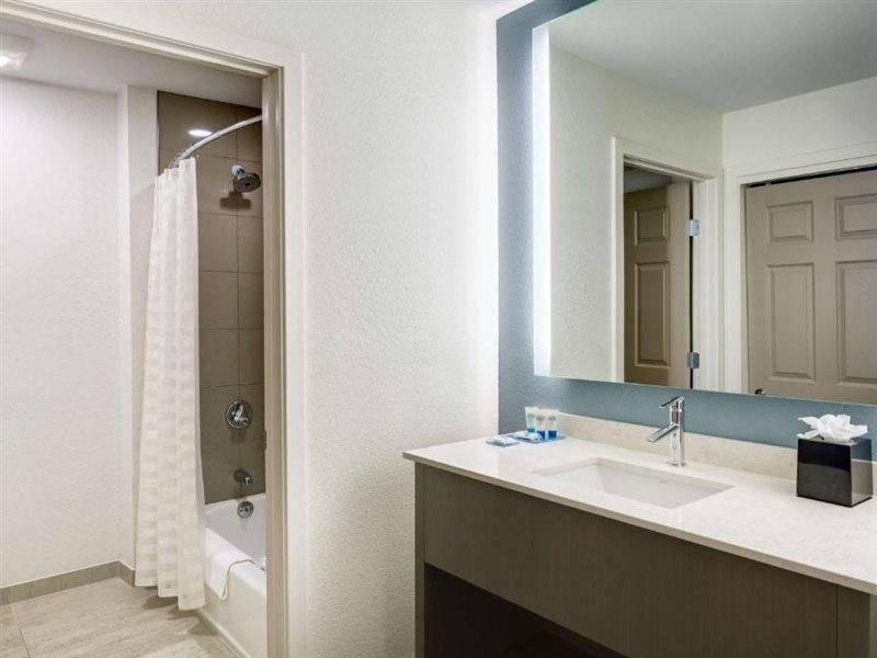 Готель Hyatt House Boston Волтгем Екстер'єр фото